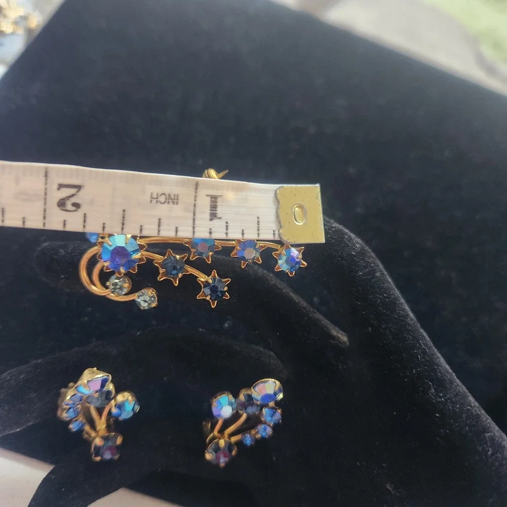 Vintage Blue Aurora Borealis Shooting Star Brooch and Clip On Earrings Set